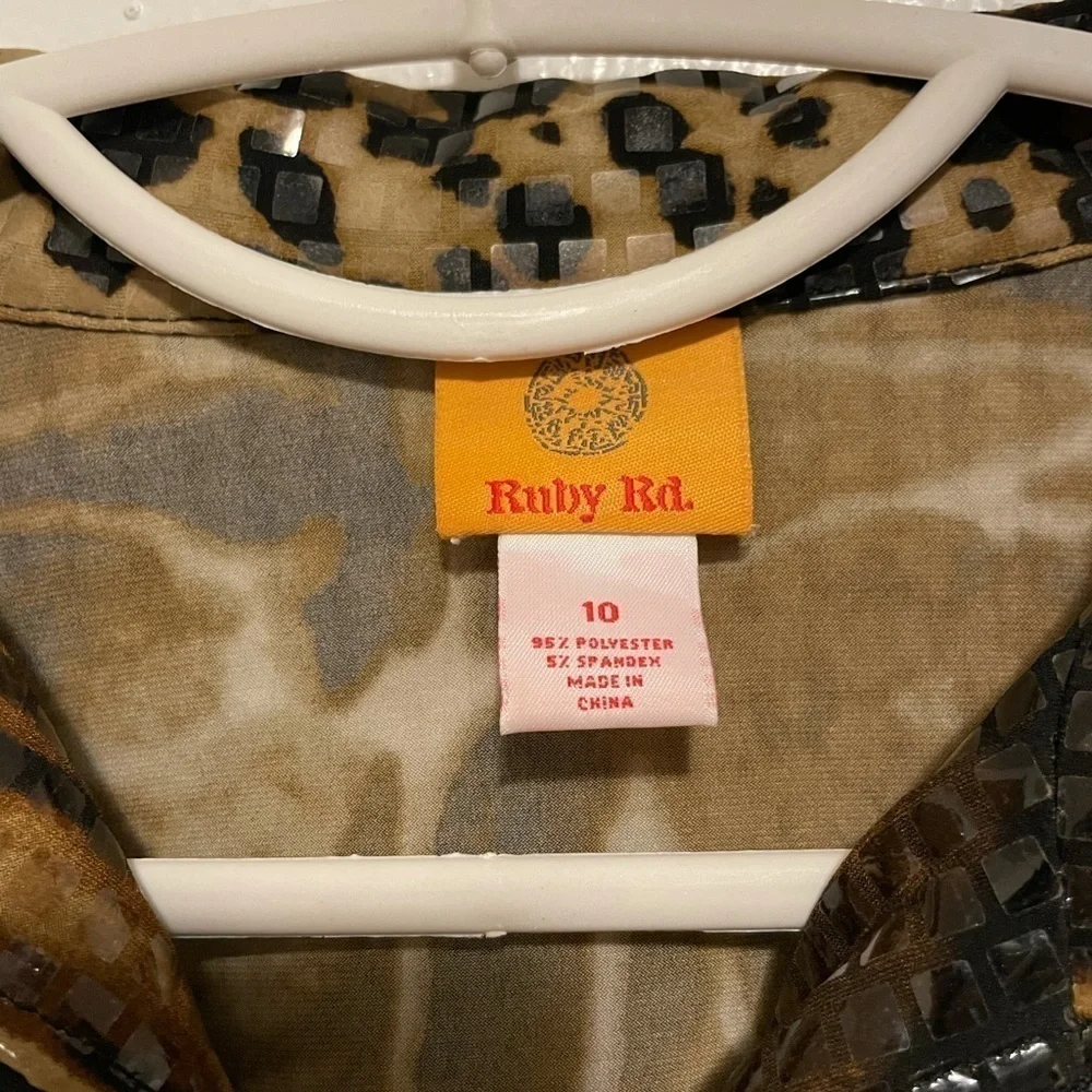 Ruby Rd. Size 10 Animal Print Zip Jacket With Pockets - Picture 3 of 7